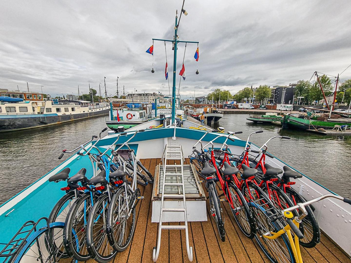 Amsterdam Hotelboat Exterior photo