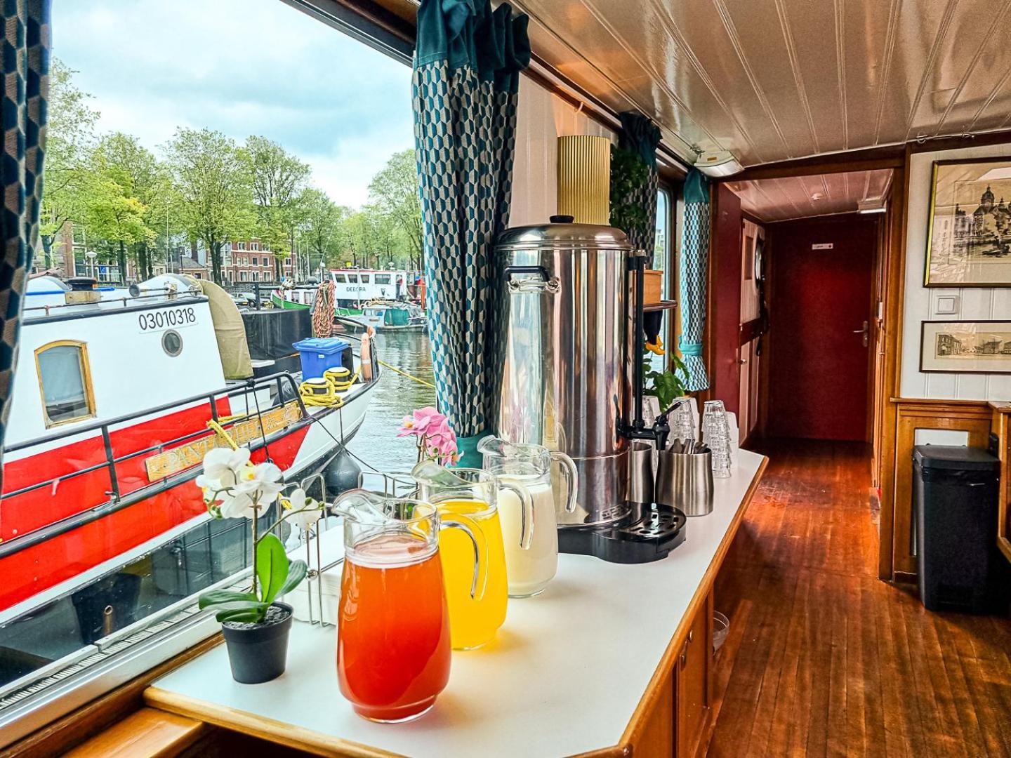 Amsterdam Hotelboat Exterior photo